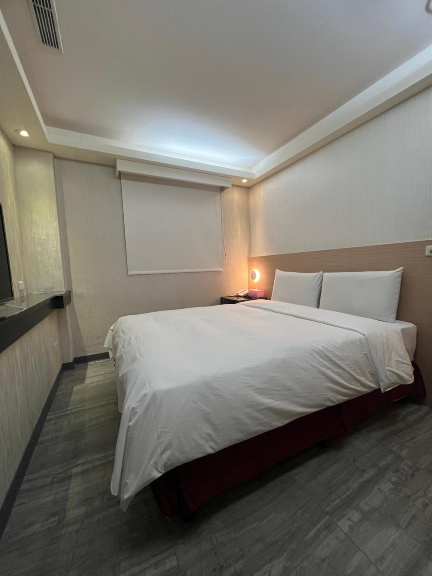 Ya Dou Hotel Taipei Esterno foto
